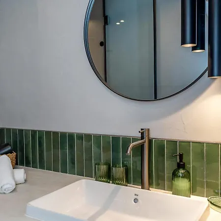 Modern With Balcony Near Center By Flat Manаger Apartment *